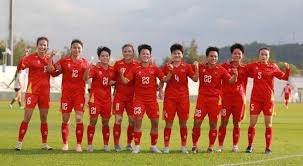 美娜拍电影了？？？